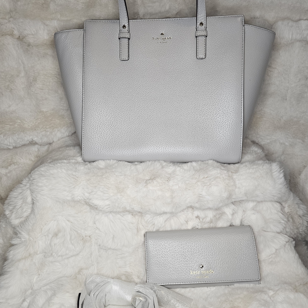 Kate Spade Light Gray Tote and Wallet Set